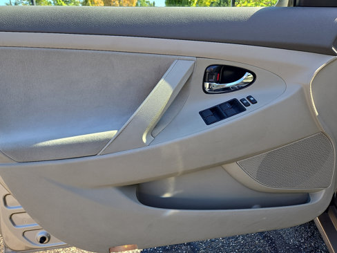 Used 2008 Toyota Camry LE image 5