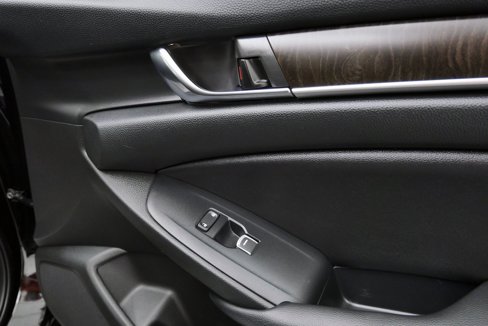 Used 2020 Honda Accord Touring image 19