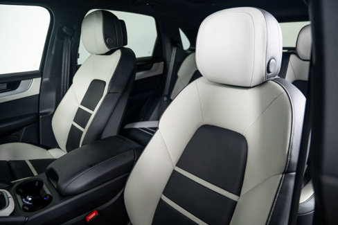 Used 2024 Porsche Cayenne E-Hybrid image 20