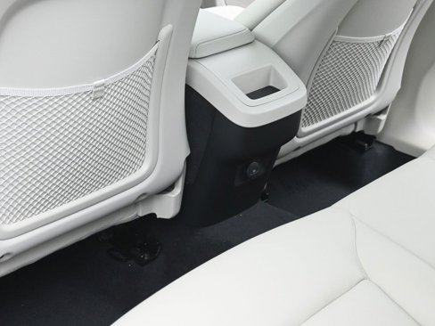 New 2025 Volvo XC60 B5 Core image 32