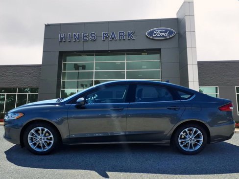 Certified 2019 Ford Fusion SE image 4