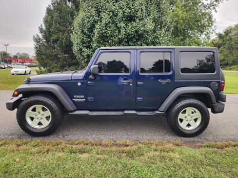 Used 2013 Jeep Wrangler Unlimited Sport image 1