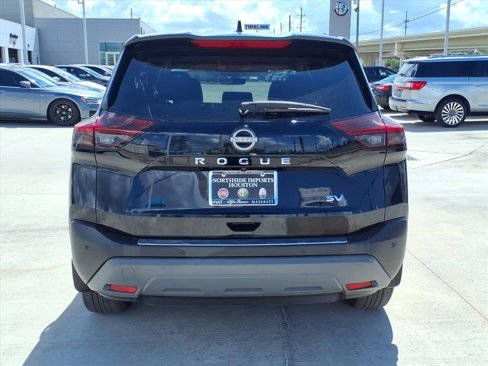 Used 2023 Nissan Rogue SV image 7