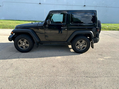 Used 2011 Jeep Wrangler Rubicon w/ Dual Top Group image 3