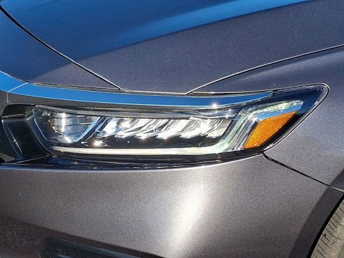 Used 2018 Honda Accord EX image 10