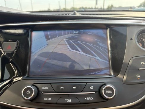 Used 2020 Buick Envision Essence image 18