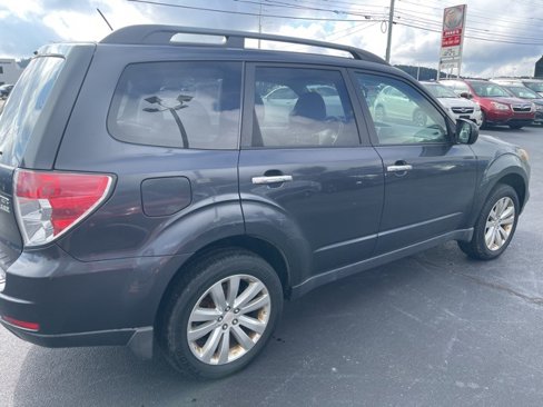 Used 2011 Subaru Forester 2.5X Premium w/ All-Weather Pkg image 7