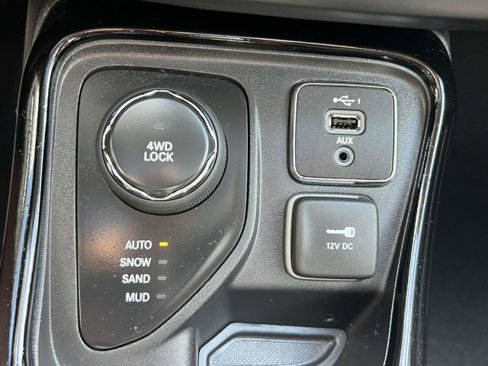 Certified 2021 Jeep Compass Limited w/ Sun and Sound Group image 31