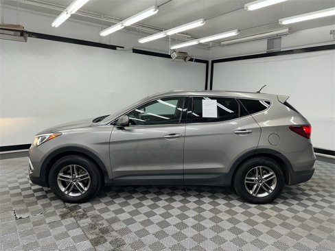 Used 2018 Hyundai Santa Fe Sport image 2