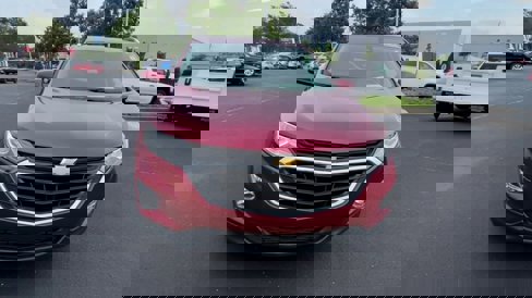 Used 2020 Chevrolet Equinox LT image 3