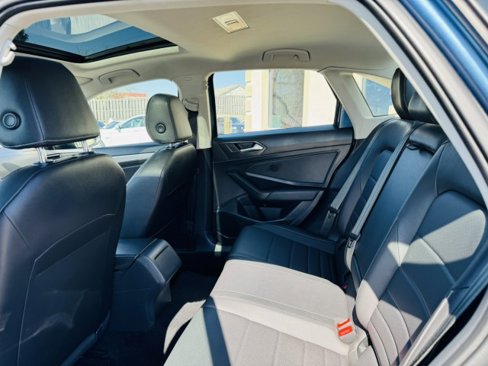 Used 2021 Volkswagen Jetta SE image 10