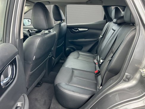 Used 2019 Nissan Rogue Sport SL w/ Premium Package image 10
