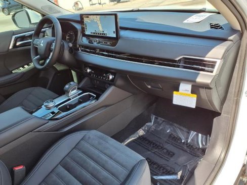 New 2025 Mitsubishi Outlander SE image 8