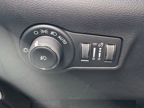 New 2025 Jeep Compass Limited image 24