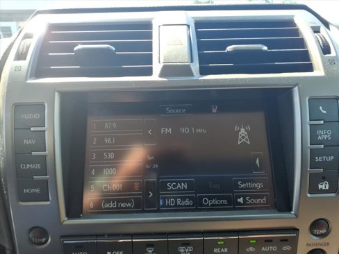 Used 2017 Lexus GX 460 Premium image 12