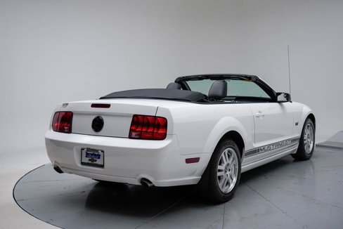 Used 2005 Ford Mustang GT Premium image 6