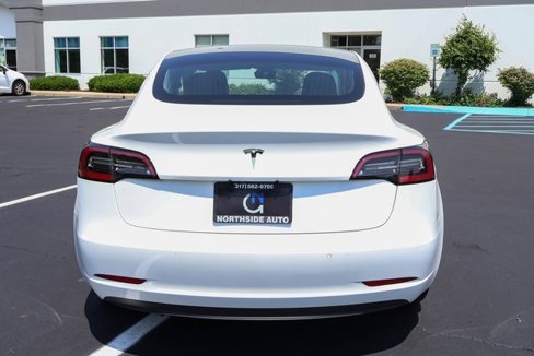 Used 2019 Tesla Model 3 Standard Range Plus image 9