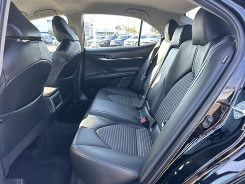 Used 2023 Toyota Camry SE image 25