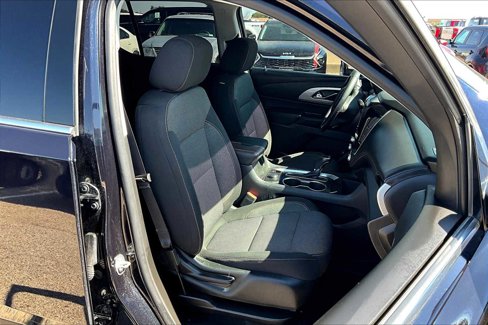 Used 2020 Chevrolet Traverse LT image 8