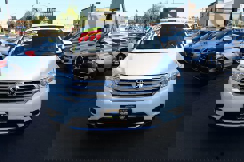 Used 2013 Toyota Highlander FWD image 3