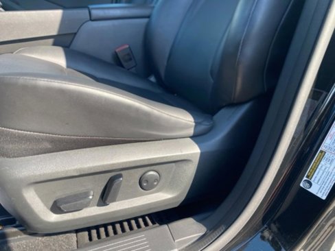 Used 2022 Nissan Rogue SV image 33