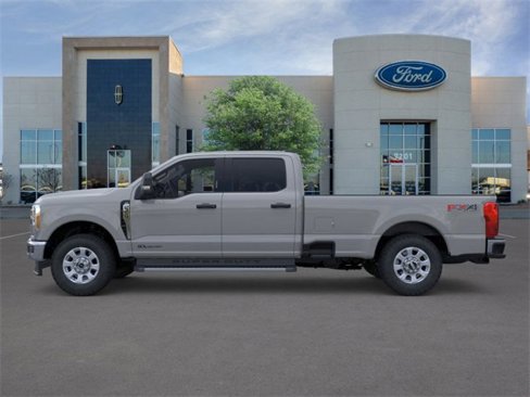New 2025 Ford F350 XLT w/ FX4 Off-Road Package image 3