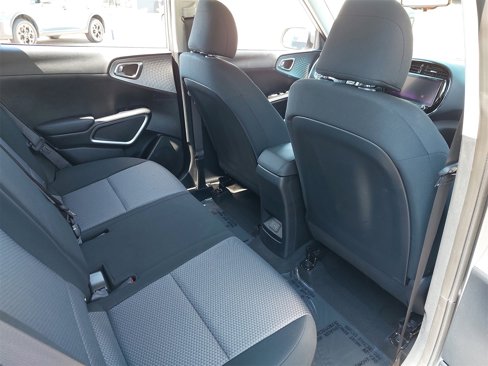 Used 2023 Kia Soul S image 11