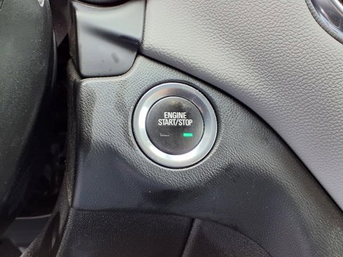 Certified 2021 Chevrolet Equinox LS w/ LPO, Blackout Package image 10