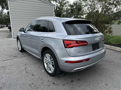 Used 2018 Audi Q5 Prestige w/ Prestige Package image 4