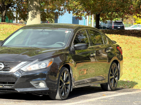 Used 2017 Nissan Altima 2.5 SR w/ Midnight Edition Package image 17