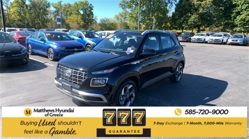 Used 2025 Hyundai Venue SEL image 1