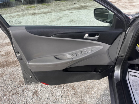 Used 2013 Hyundai Sonata GLS image 9
