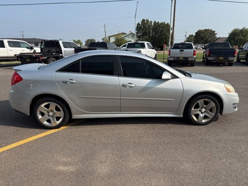 Used 2010 Pontiac G6 Sedan image 4