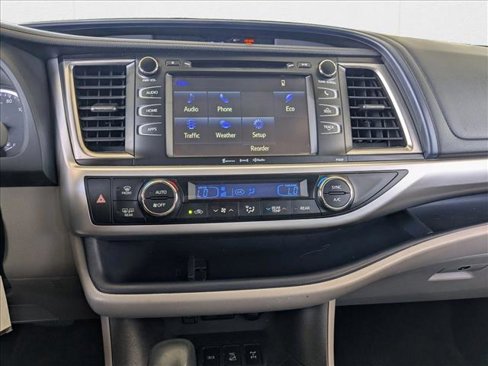 Used 2018 Toyota Highlander Plus image 15