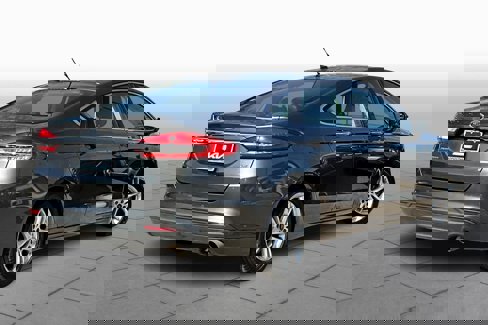 Used 2018 Ford Fusion SE w/ Fusion SE Technology Package image 12