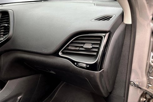 Certified 2020 Jeep Cherokee Latitude Plus image 17
