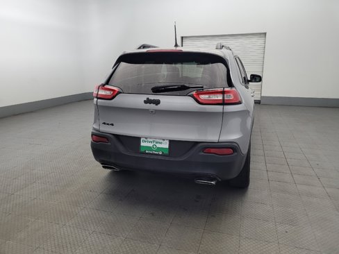 Used 2016 Jeep Cherokee High Altitude image 7