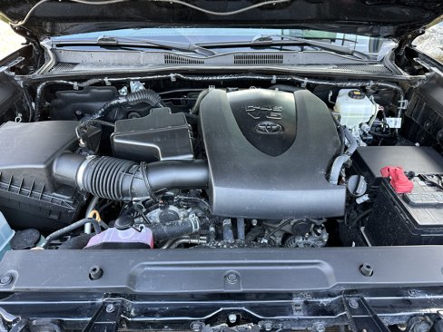 Used 2020 Toyota Tacoma TRD Off-Road image 15