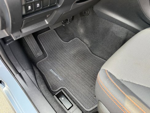 Used 2022 Subaru Crosstrek 2.0i Premium image 14