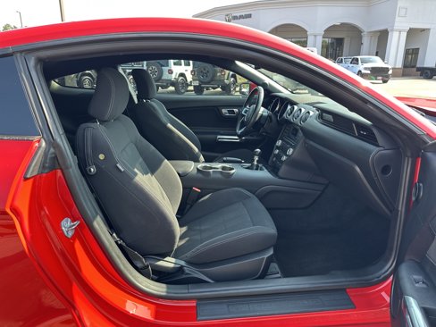 Used 2018 Ford Mustang Coupe image 13