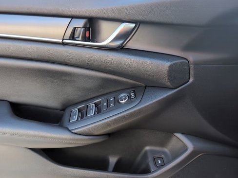 Used 2021 Honda Accord LX image 23