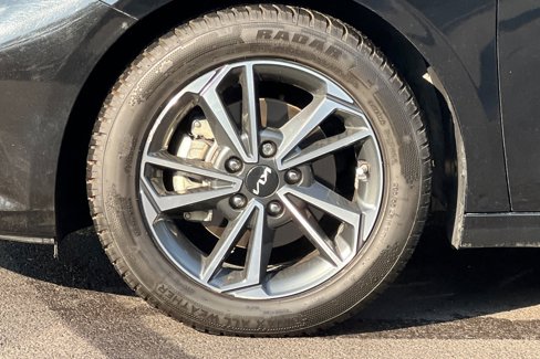 Certified 2023 Kia Forte LXS w/ LXS Technology Package image 23