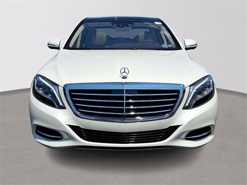 Used 2017 Mercedes-Benz S 550 4MATIC Sedan image 2