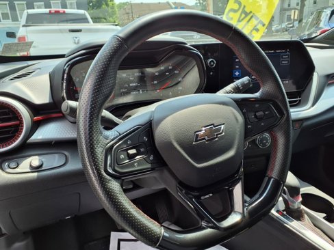 Certified 2025 Chevrolet Trax RS image 31