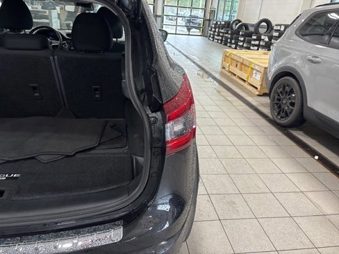 Certified 2022 Nissan Rogue Sport SV image 19