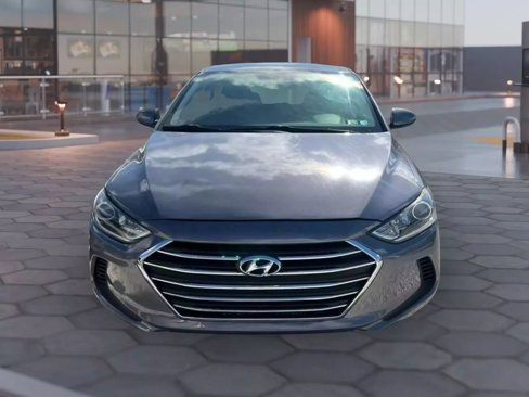 Used 2017 Hyundai Elantra SE image 21