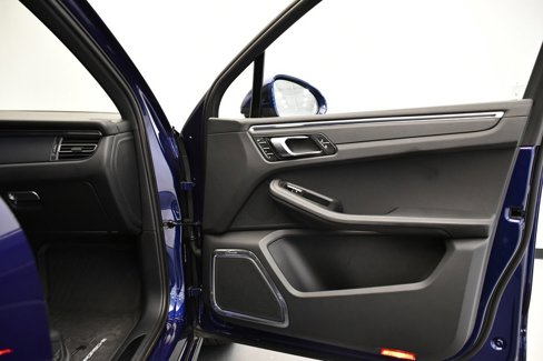 Certified 2023 Porsche Macan GTS image 45