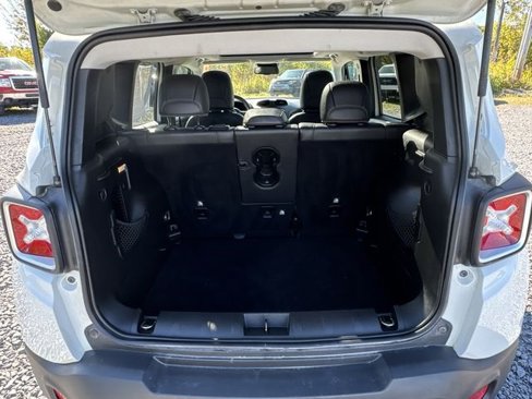 Used 2018 Jeep Renegade Limited w/ UConnect 8.4 Nav Group image 27