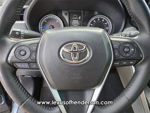 Used 2022 Toyota Venza LE image 28