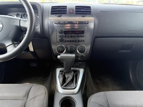 Used 2009 HUMMER H3 image 25